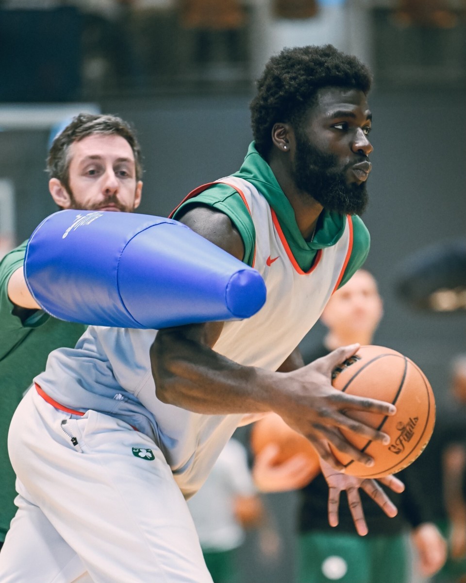 博彩官方网页赛后波士顿凯尔特人备战欧篮联；回应争议细节曝光；话题不断；训练强度明显提升的简单介绍