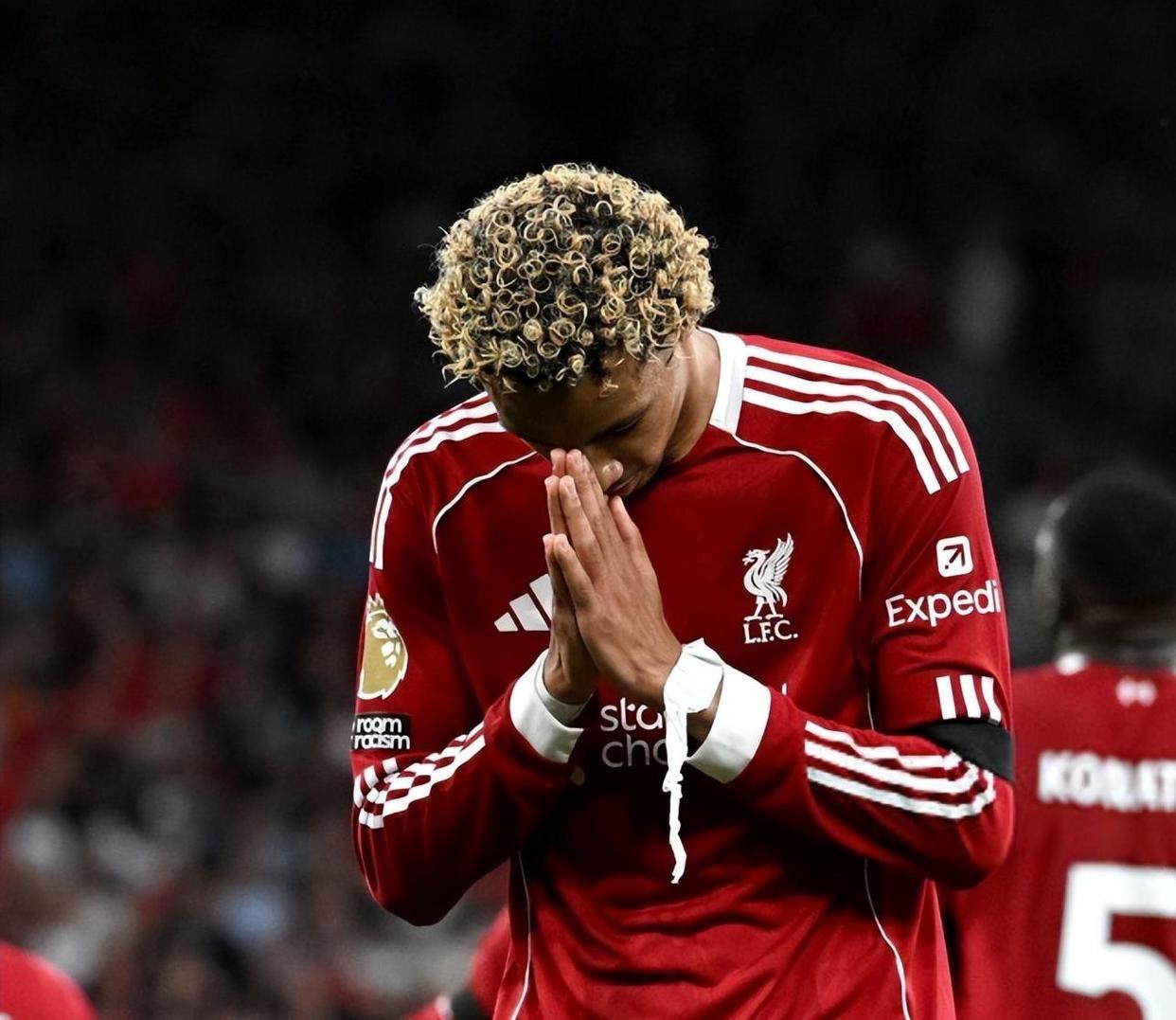 博彩官网关于清晨利物浦刷新队史纪录今晚波尔图调整名单以备德甲，现场解说直呼：赛地聚焦——荷甲关键时刻热度飙升的信息